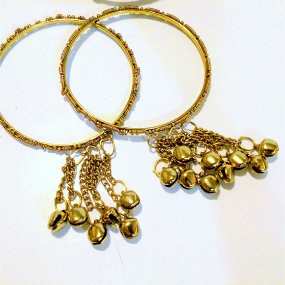 Lot of Seven Boho Inspired Brass and Copper Tone Bangle Bracelets - Picture 4 of 5